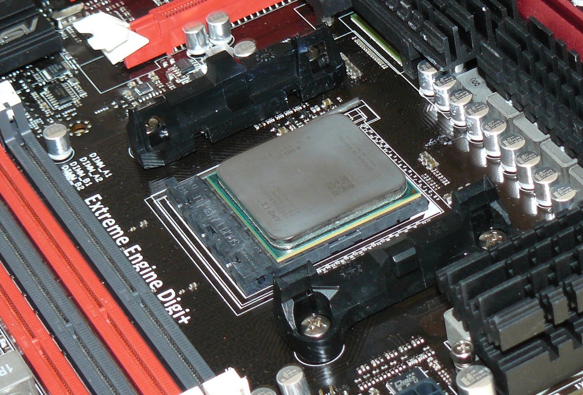 AMD FX-8120 – der 'kleine' 8-Kern-Bulldozer – Hartware