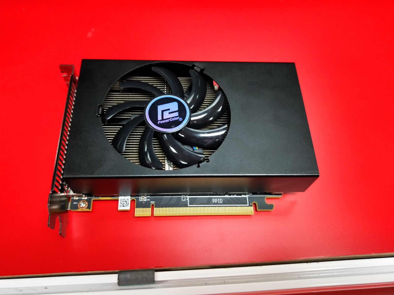 PowerColor Radeon RX Vega 56 Nano Edition – Hartware